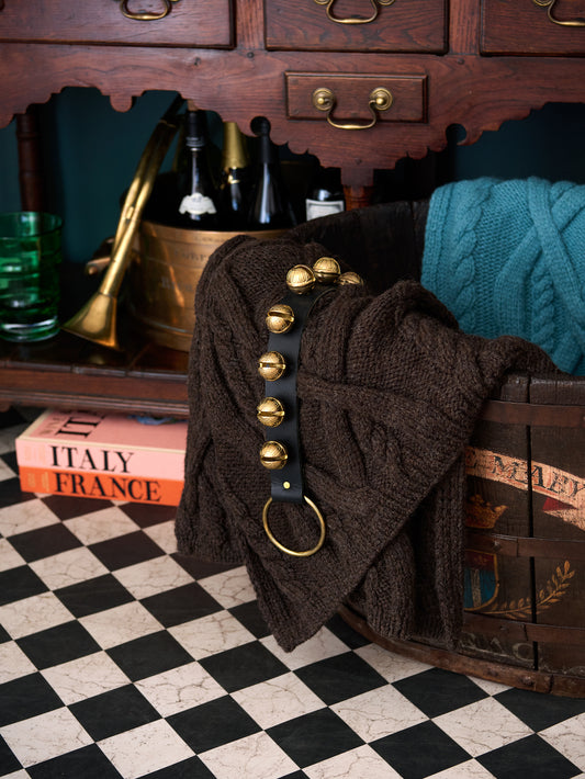 New England Bells Traditional Strap Collection Weston Table