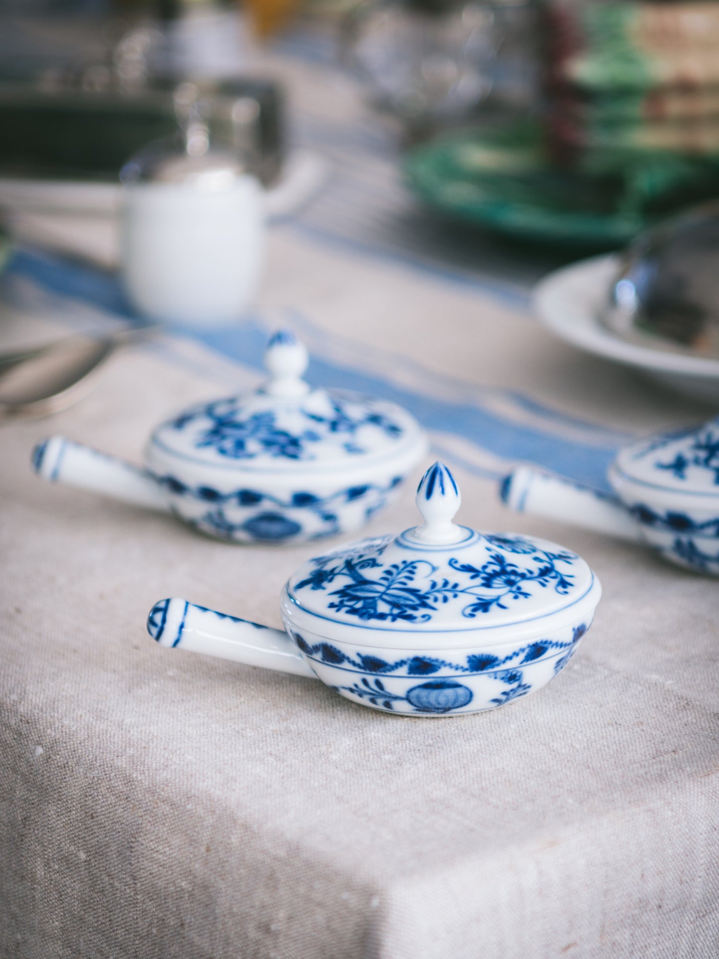 19th Century Meissen Blue Onion Creme de Pots Weston Table