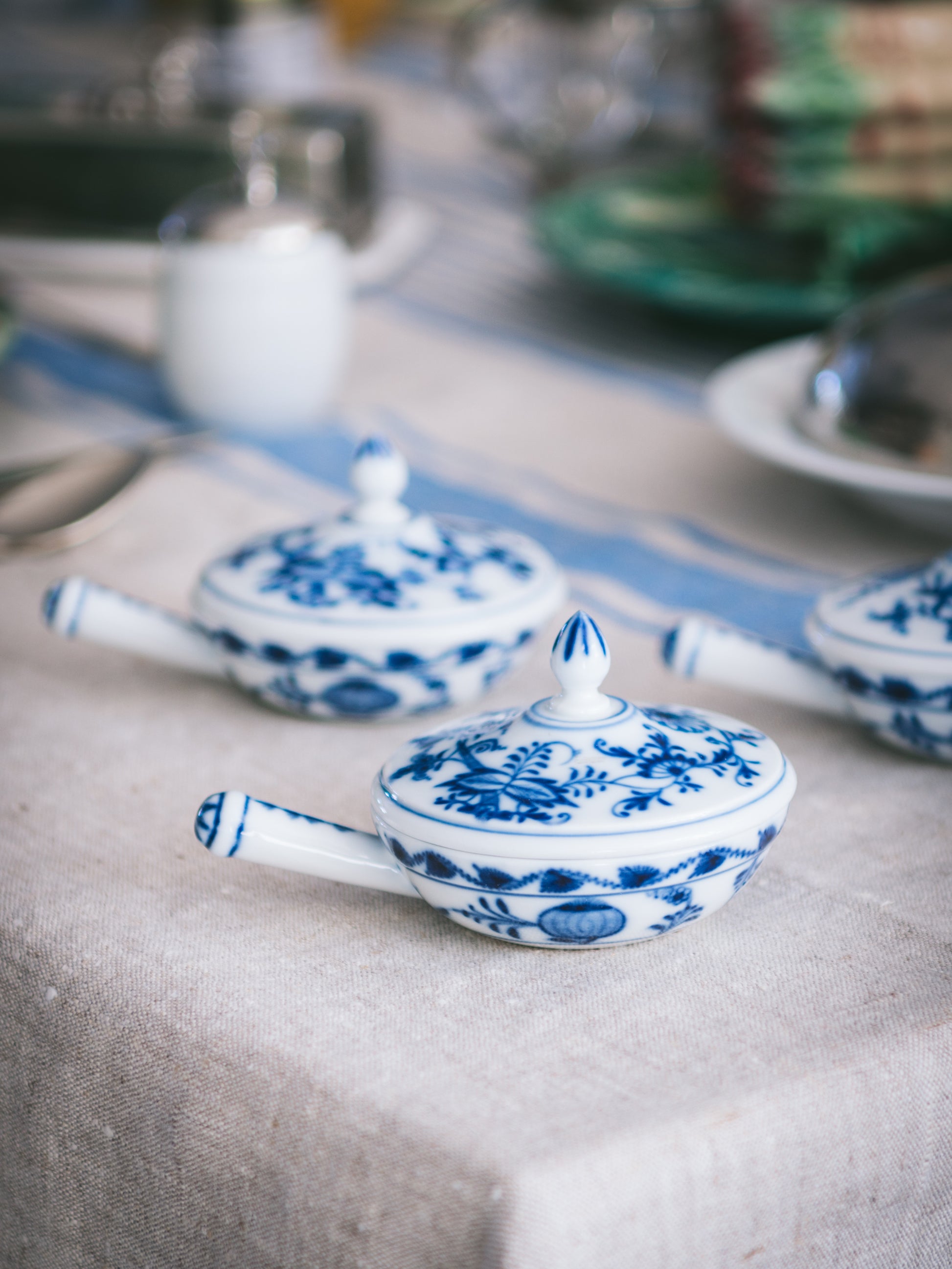 19th Century Meissen Blue Onion Creme de Pots Weston Table