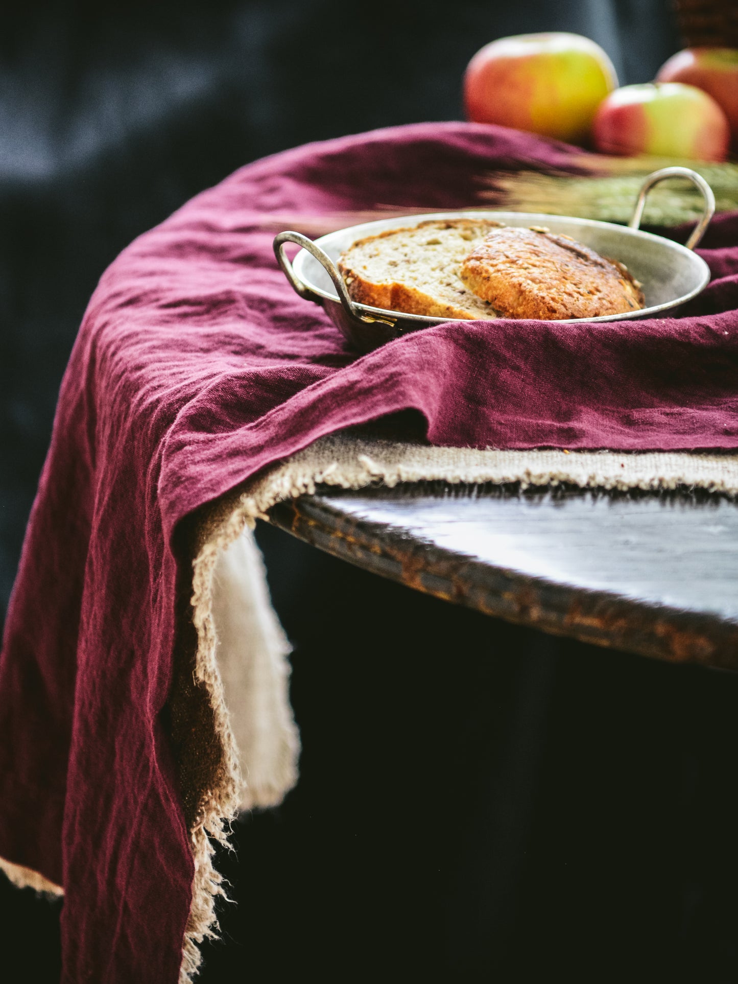 Beaujolis Linen Collection Weston Table