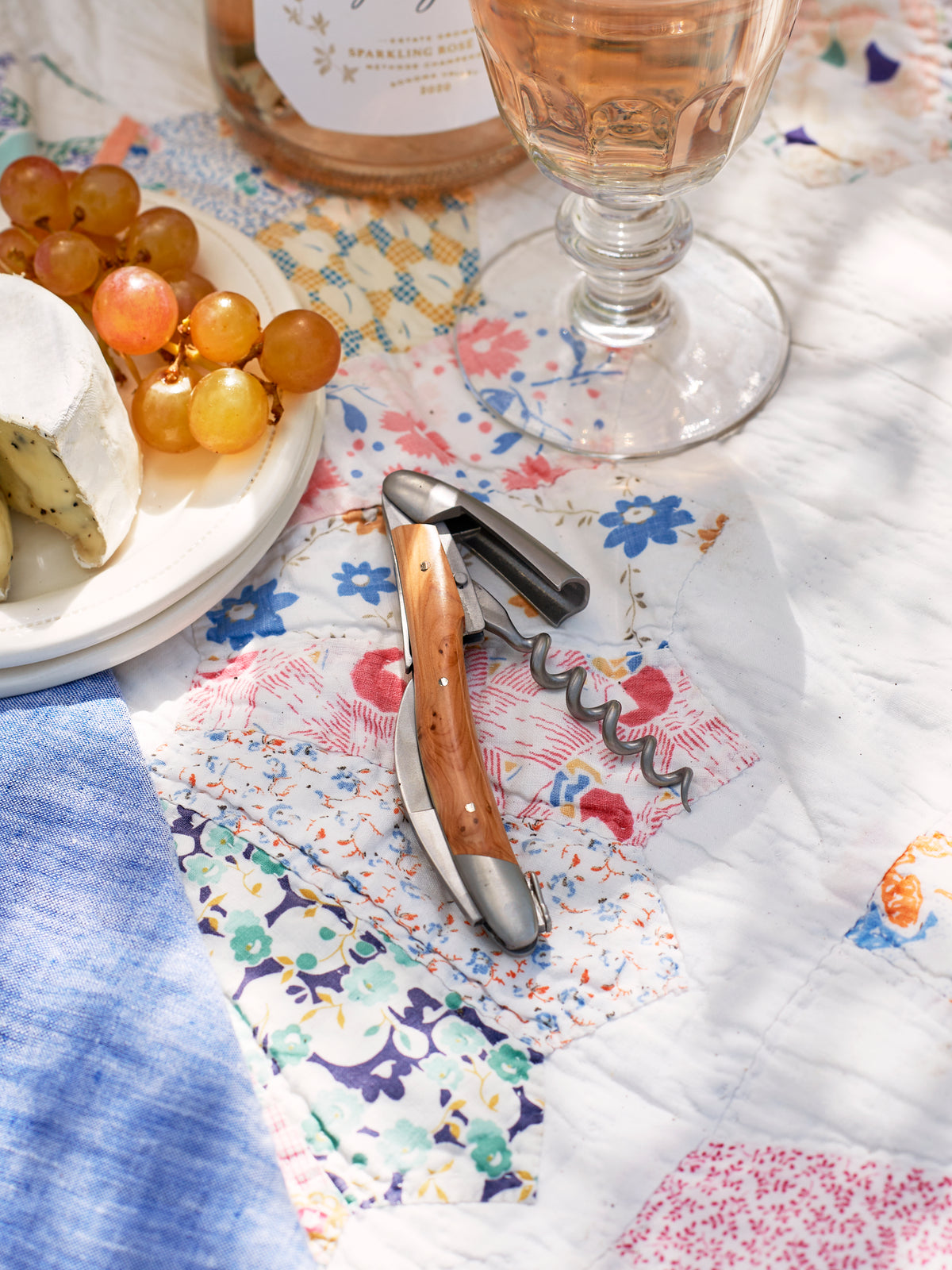 Forge de Laguiole Corkscrew Satin Juniper Wood Weston Table