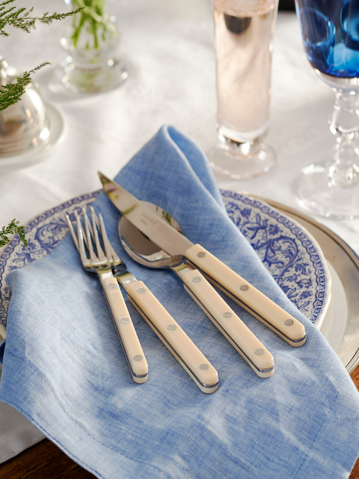 Kim Seybert Periwinkle Oxford Napkin Set Weston Table