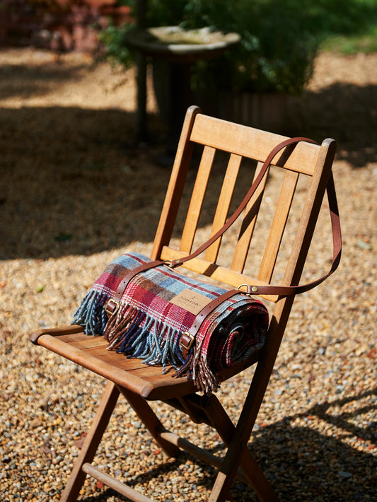 Pendleton Ruby Beach Motor Robe with Leather Carrier Weston Table