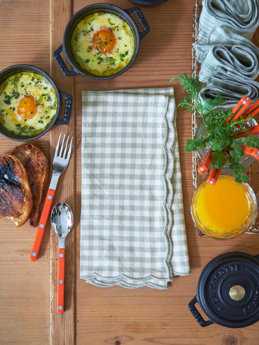 Petite Gingham Scalloped Napkins Weston Table