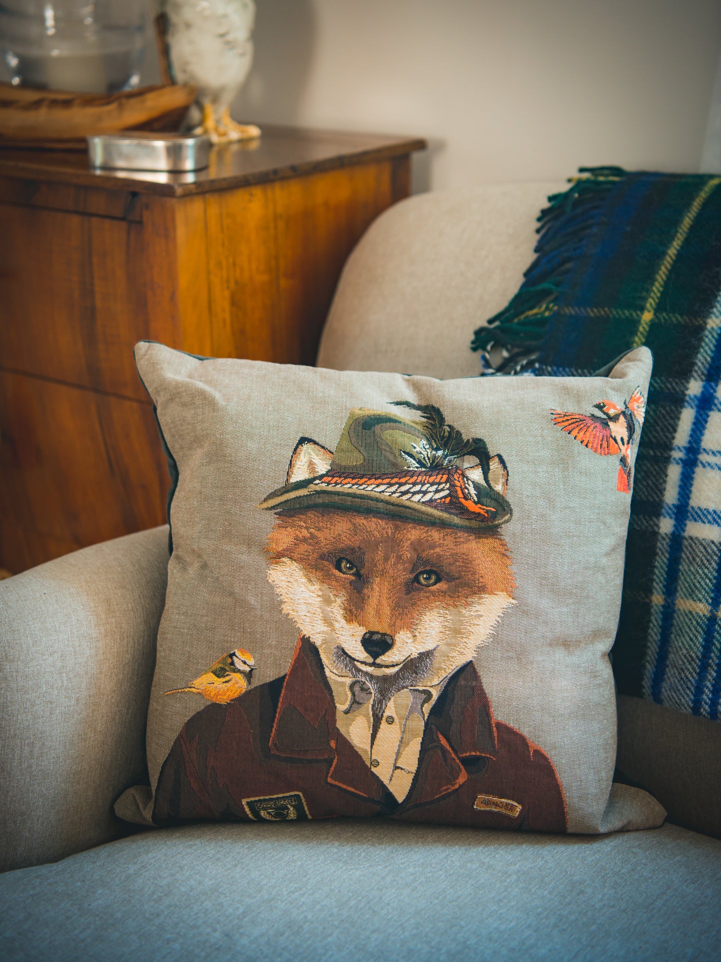Spring Hunter Fox Pillow with Hunting Hat Weston Table