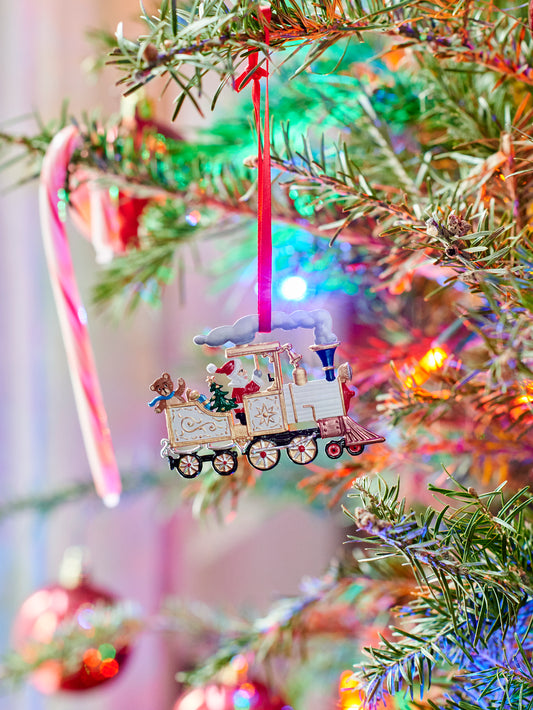 Wilhelm Schweizer Pewter Santa’s Locomotive Ornament Weston Table