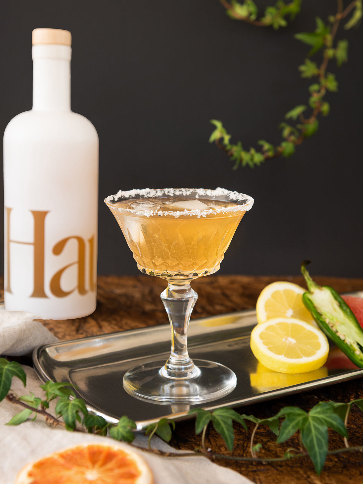 Haus Paloma|Weston Table