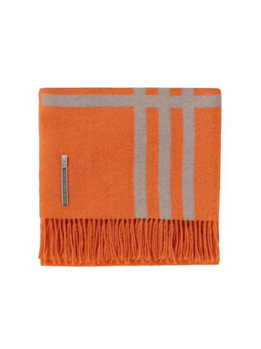 Alicia Adams Alpaca Boulder Throw Light Taupe and Firecracker Weston Table