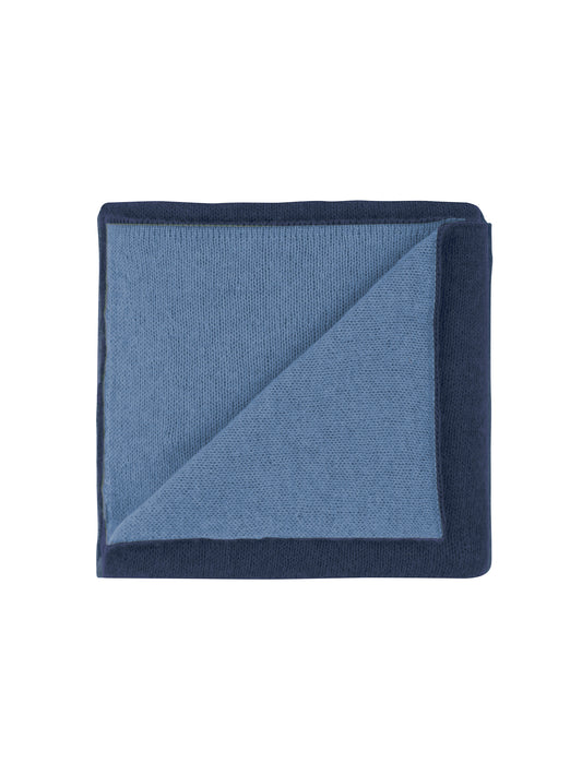 Alicia Adams Alpaca English Manor and Navy Aspen Throw Weston Table