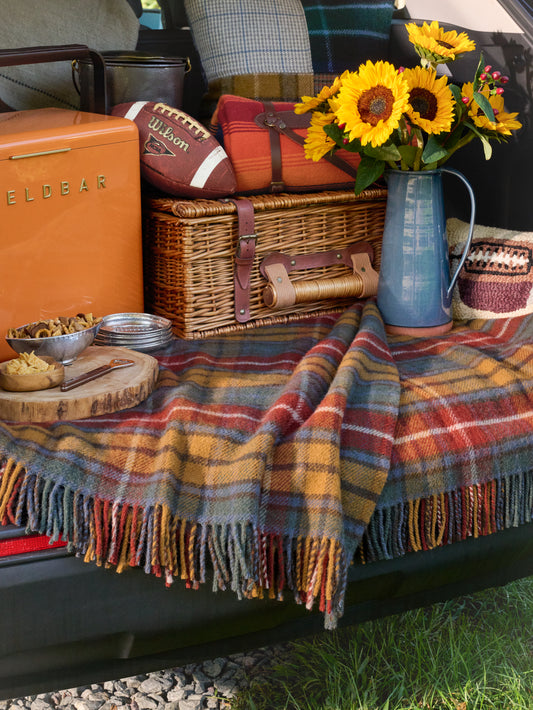 Antique Buchanan Throw Weston Table