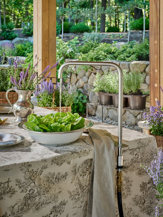 Fountain Garden Tap Weston Table