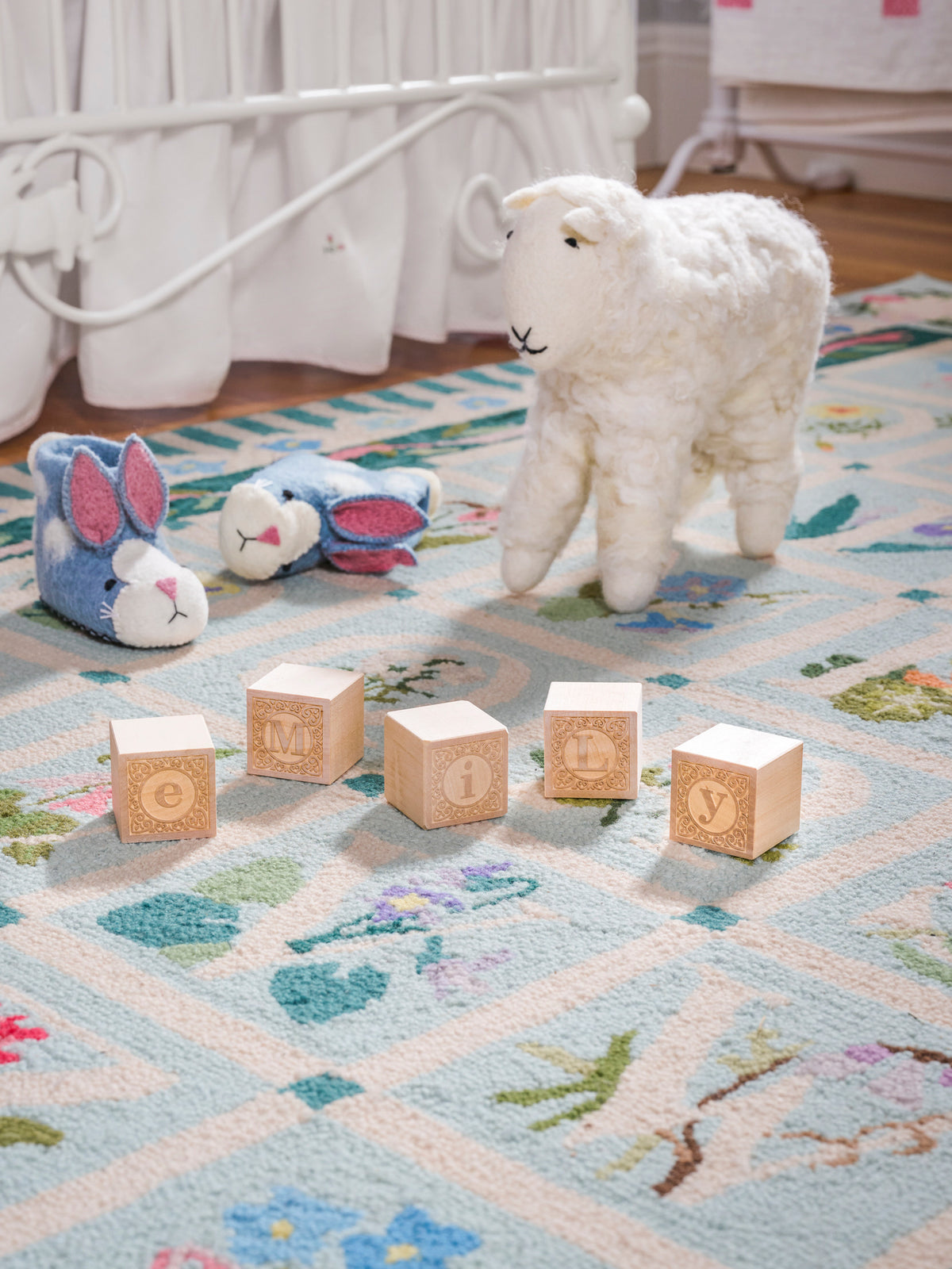 Heirloom Alphabet Block Weston Table