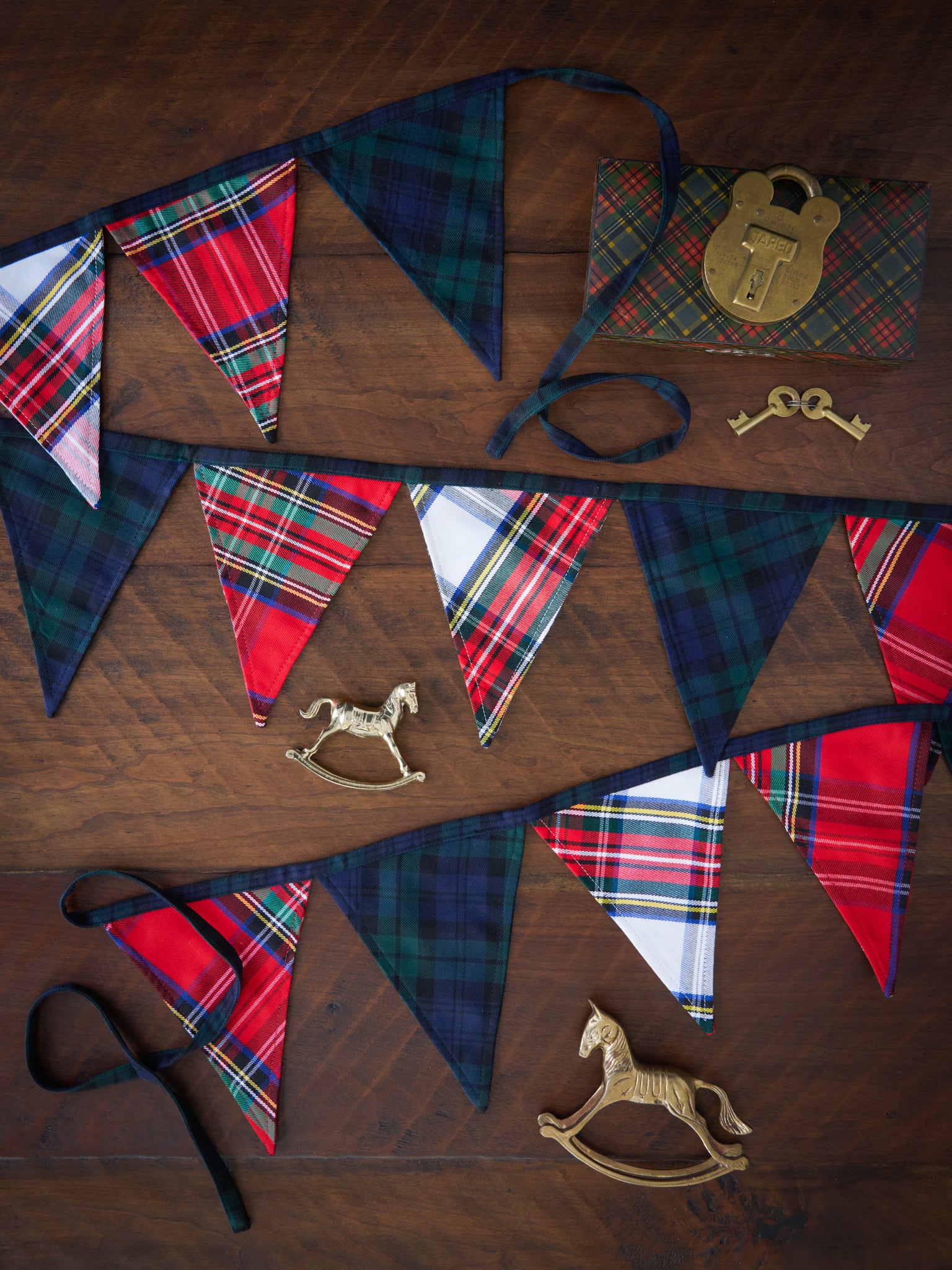 Mixed Tartan Flag Bunting Weston Table