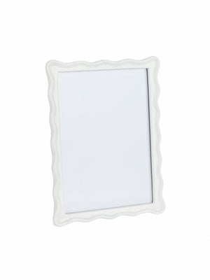  Scalloped Pearl White Picture Frame Weston Table 