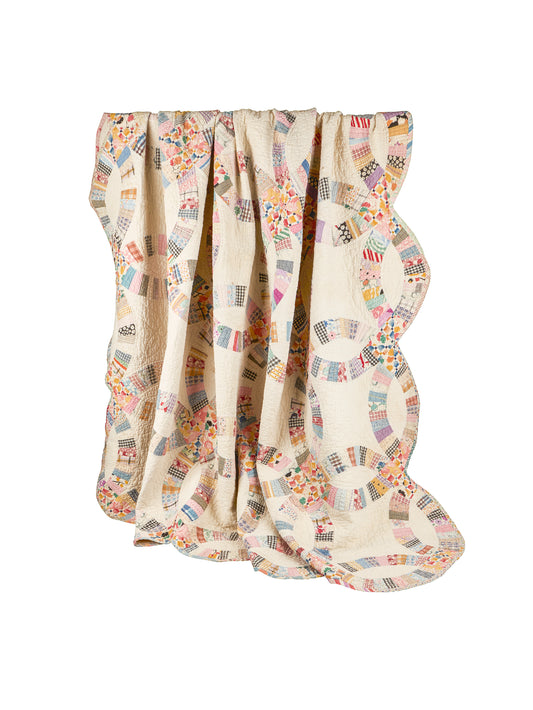 Vintage 1900 American Patchwork Centers Double Wedding Ring Quilt Weston Table