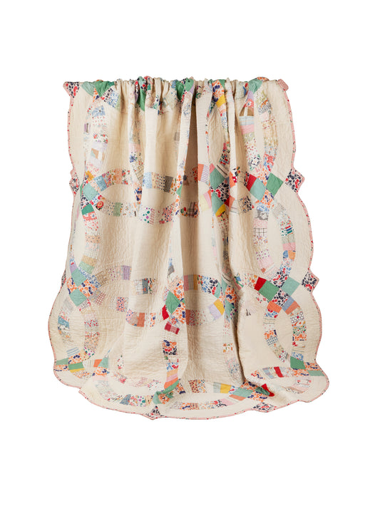 Vintage 1930s American Double Wedding Ring Flour Sack Quilt Weston Table