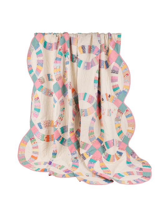 Vintage 1930s American Double Wedding Ring Pink Trimmed Feedsack Quilt Weston Table