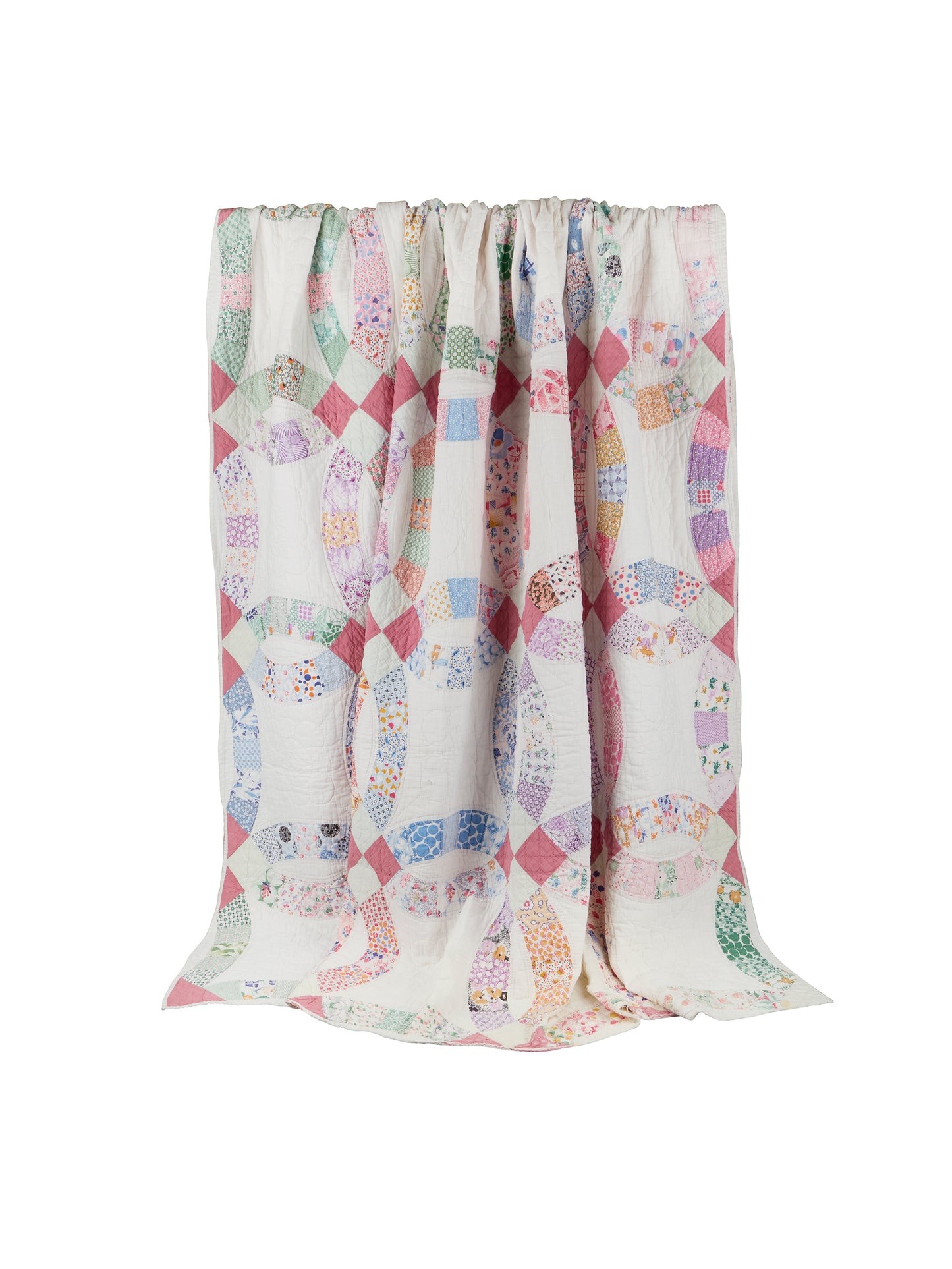 Vintage 1930s American Pink Centers Double Wedding Ring Quilt Weston Table