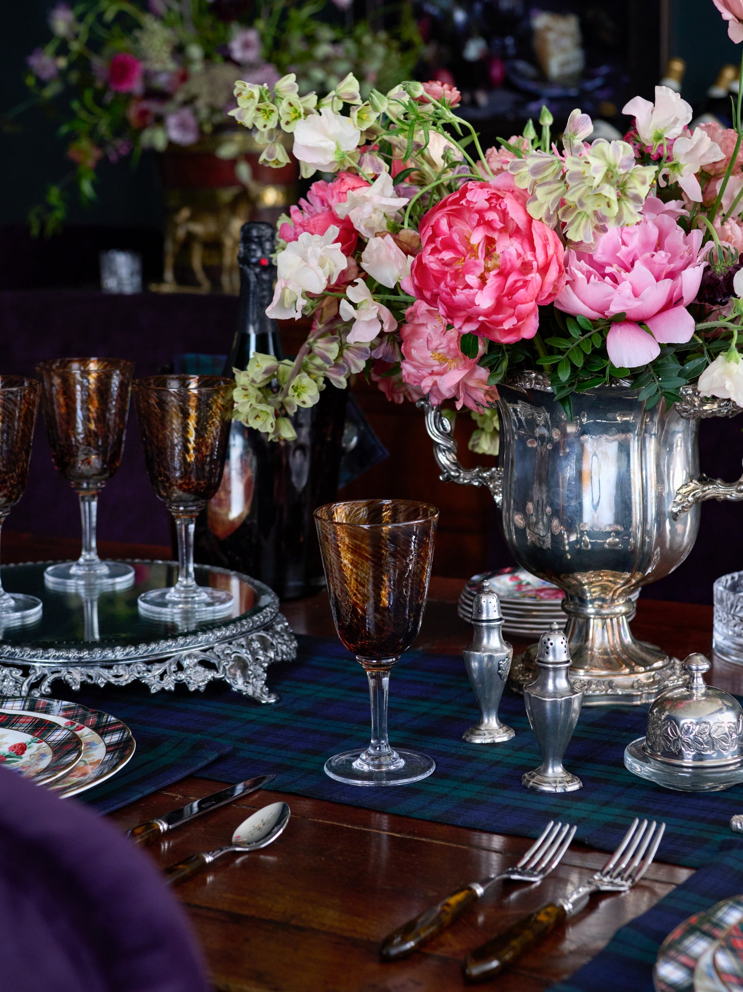 William Yeoward Crystal Vanessa Wine Tortoise Weston Table