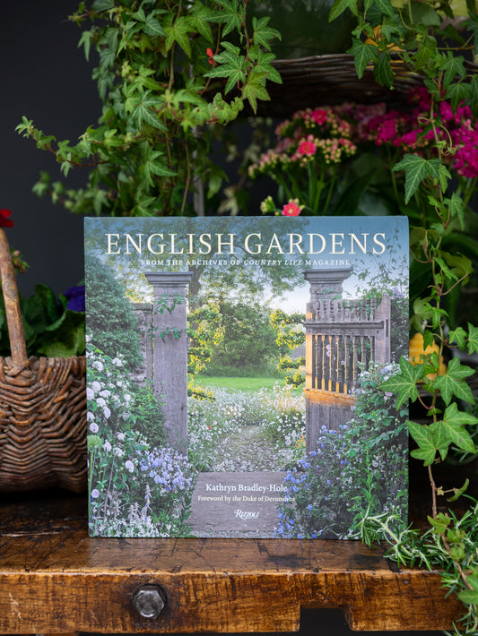 English Gardens: From the Archives of Country Life Magazine Weston Table