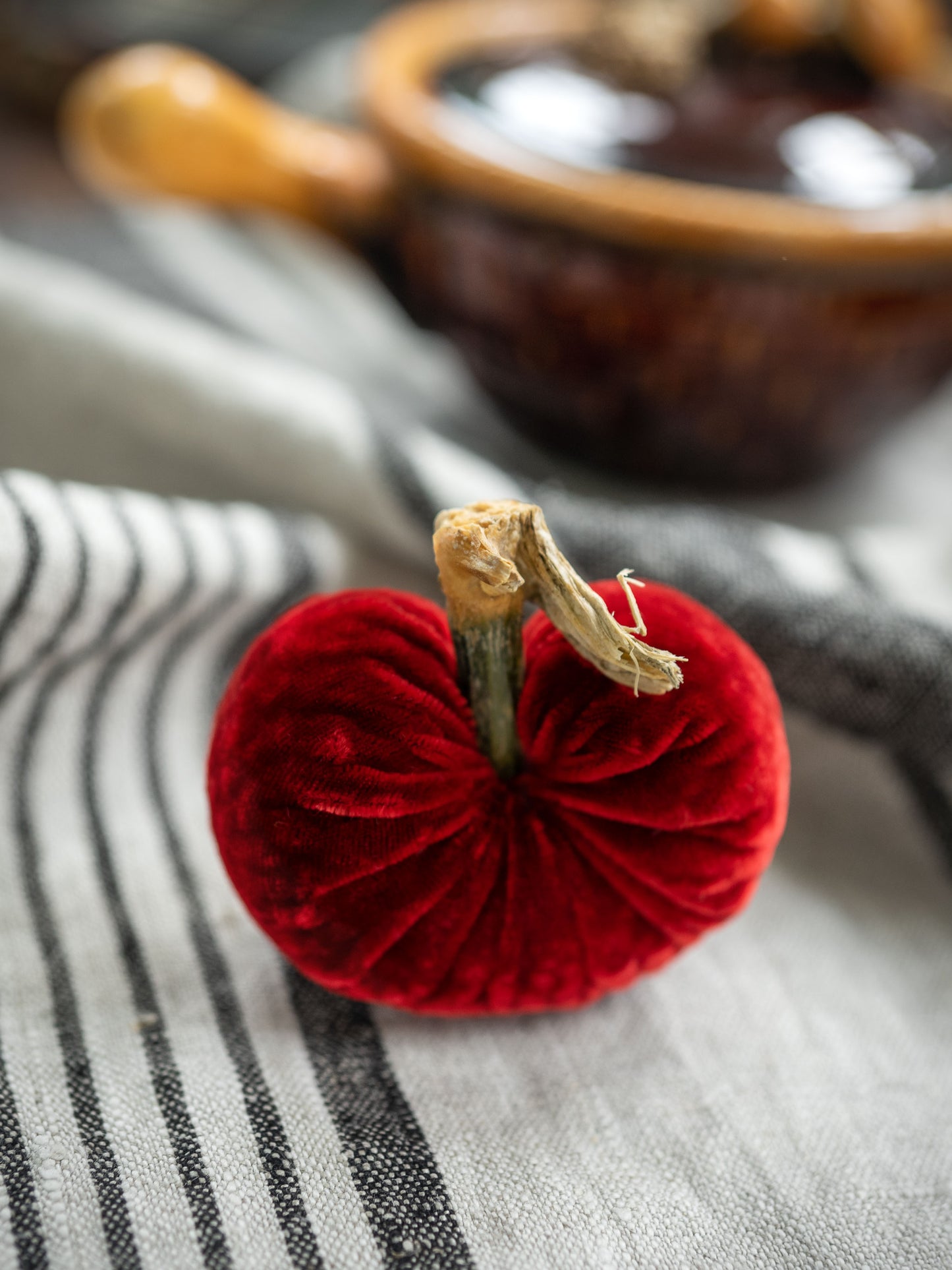 Plush Pumpkin Cherry Heart Weston Table