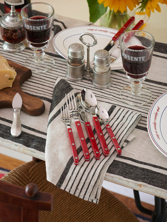 Sabre Paris Bistro Red 5 Piece Place Setting Weston Table