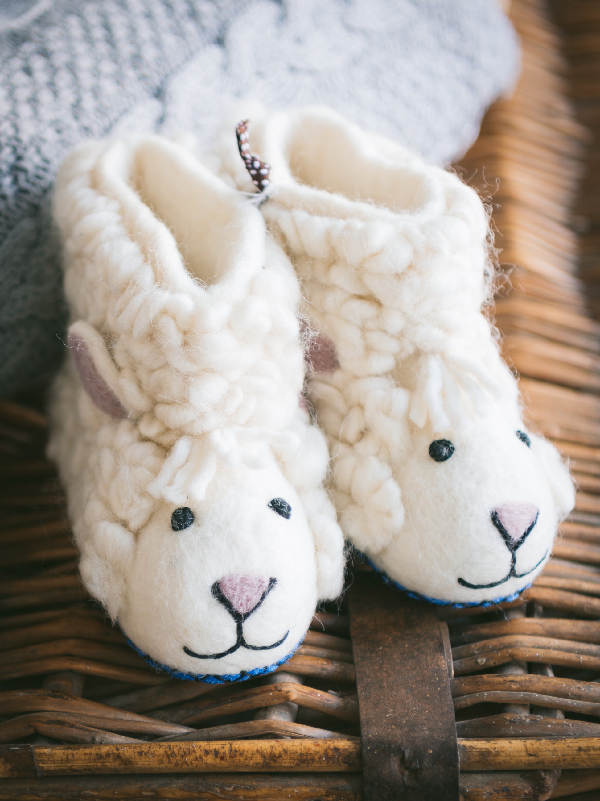 Skuffelse hit Personlig Shop the Sew Heart Felt Sheep Slippers at Weston Table