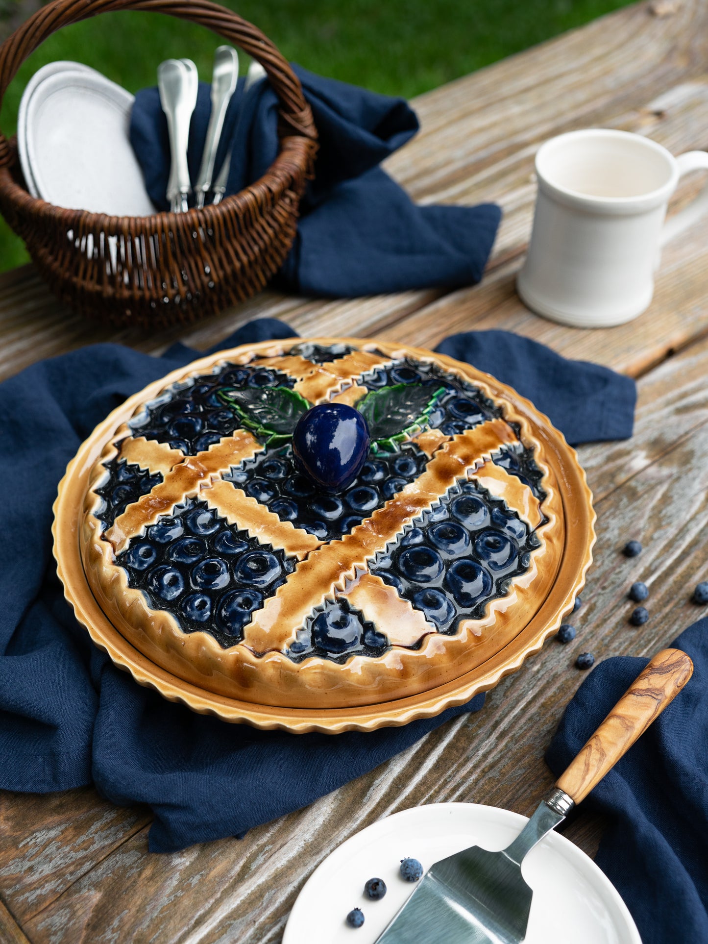 Vintage Majolica Blueberry Pie Keeper